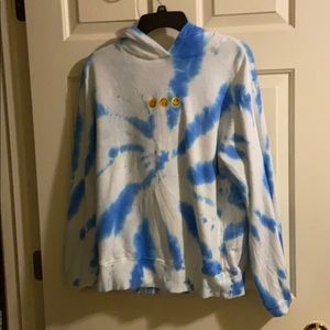 TIE-DYE SMILEY FACE EMBROIDERED HOODIE